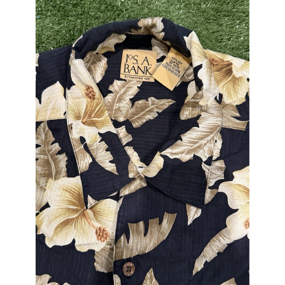 Jos A Bank Mens XL 100% Silk Black/Gold Tropical Button Down Hawaiian Shirt